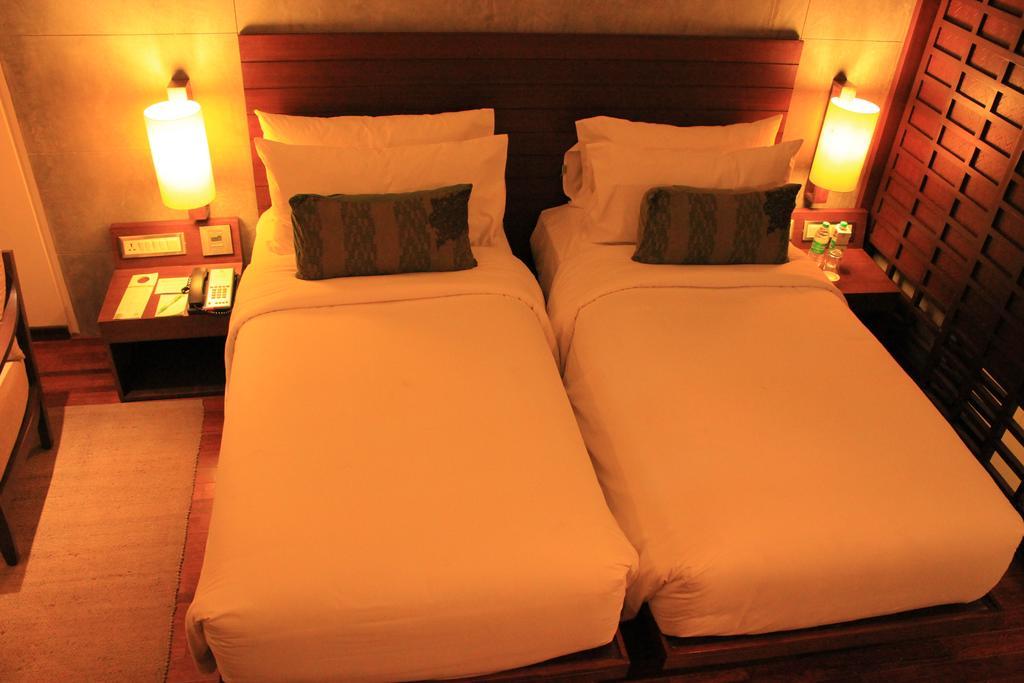 Holiday Inn & Suites Bengaluru Whitefield Exteriör bild