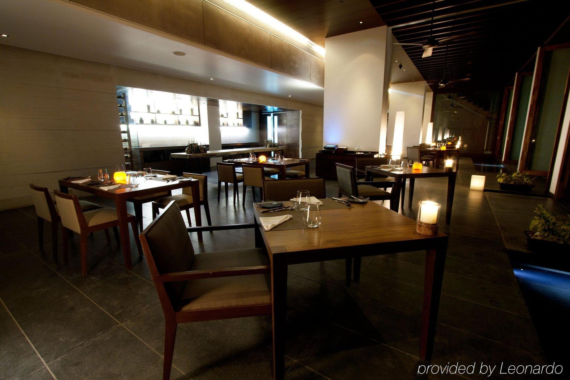 Holiday Inn & Suites Bengaluru Whitefield Restaurang bild