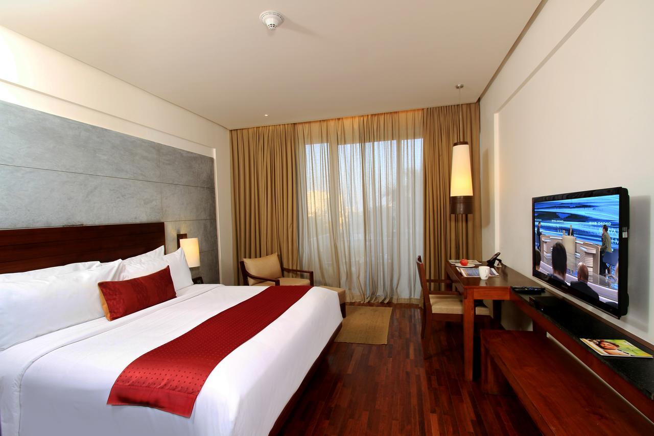 Holiday Inn & Suites Bengaluru Whitefield Exteriör bild